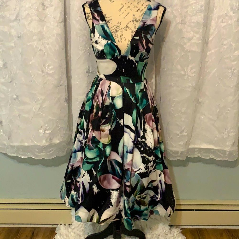 Bebe | Floral Dress | size XXS | black, green and lilac